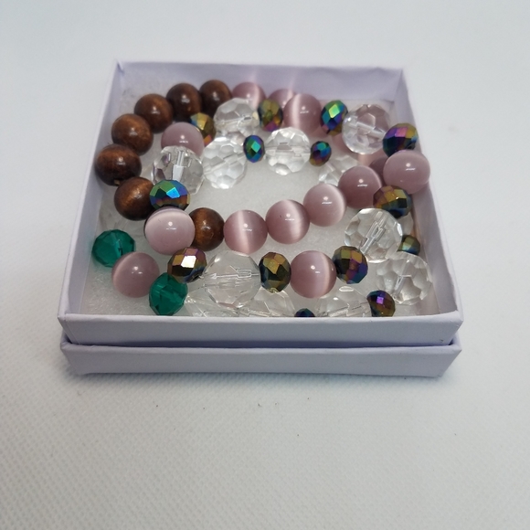 Bracelets - Picture 4 of 4